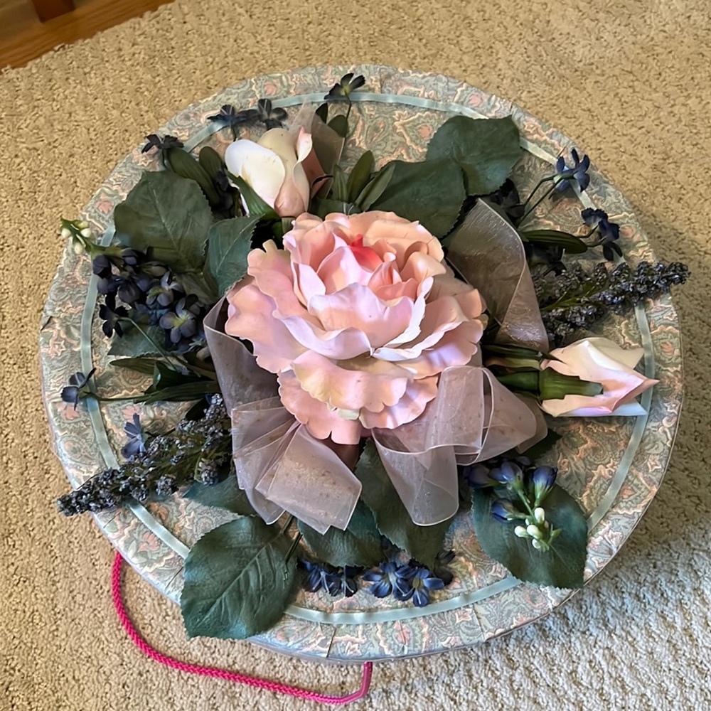 Hand made hat box with vintage hat